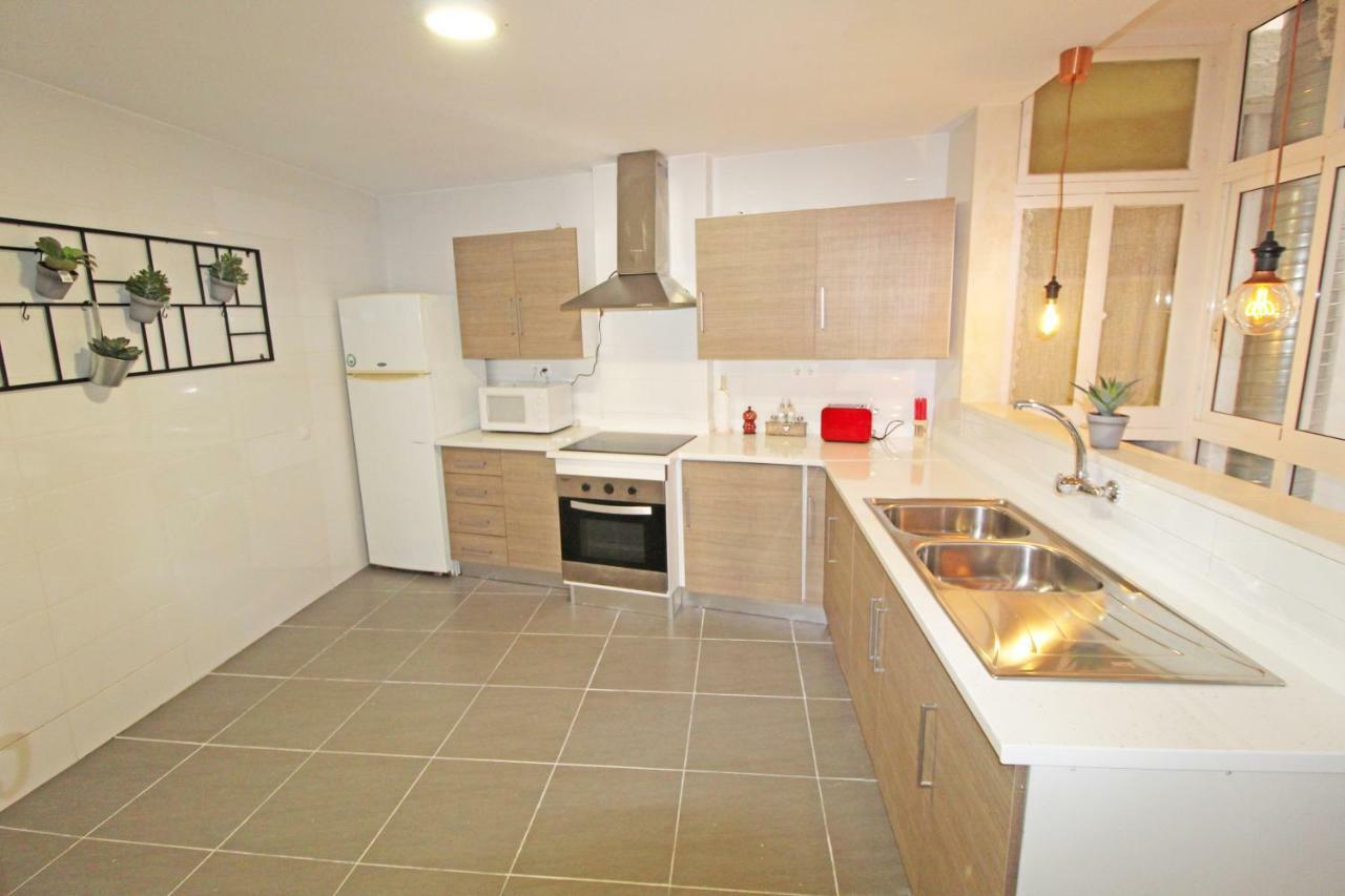 Centrico Y Espacioso Piso En Barrio Tranquilo Alicante Exteriör bild
