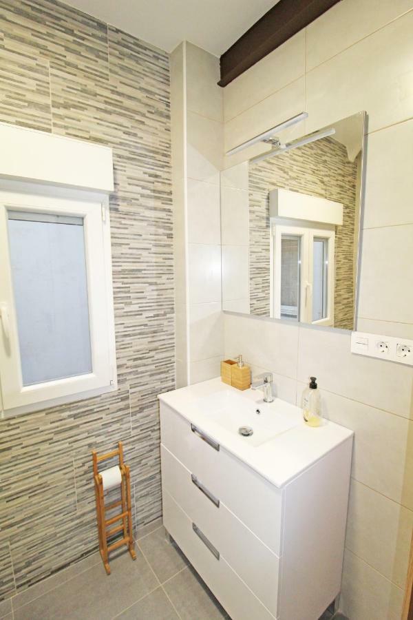 Centrico Y Espacioso Piso En Barrio Tranquilo Alicante Exteriör bild